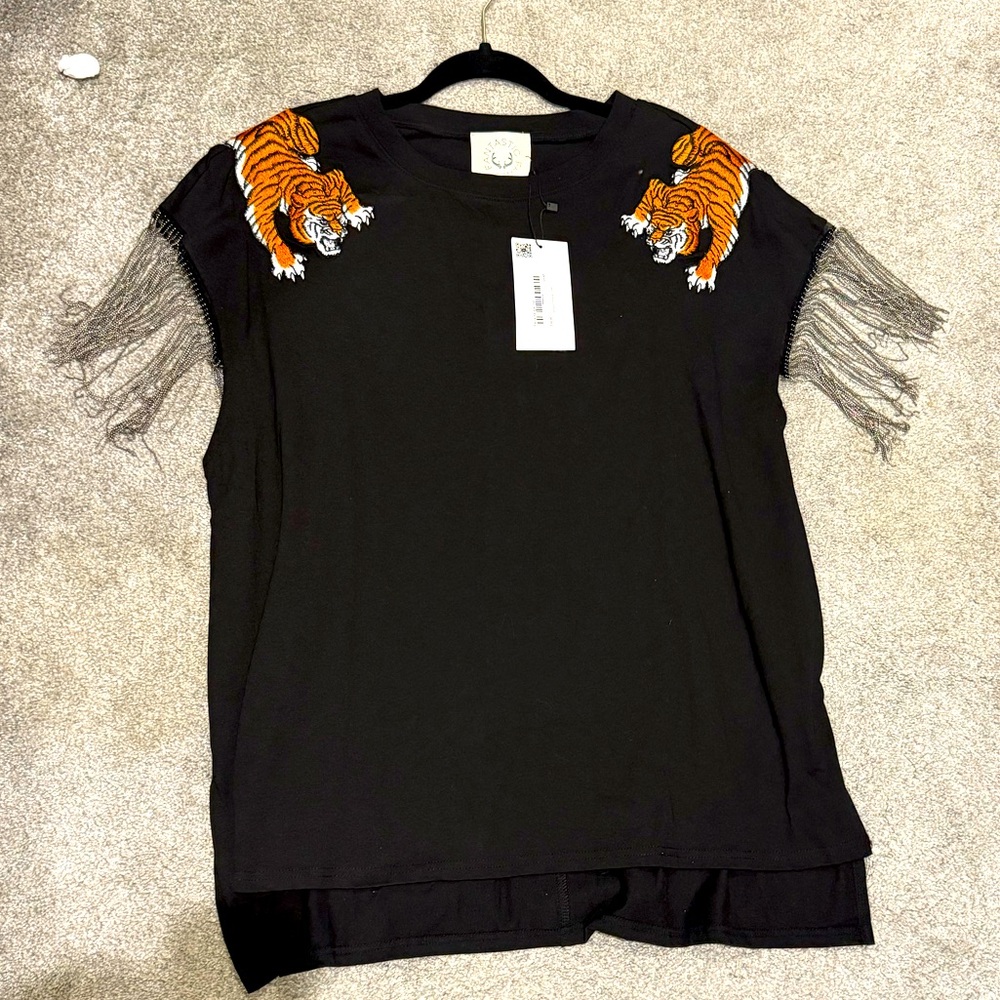 Super cute Tiger tunic with beaded sleeves!  LSU FANS